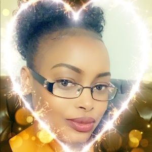 Meet your Posher, Naomi